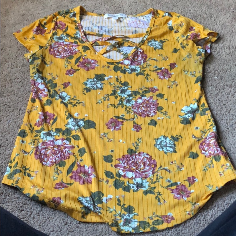 Yellow , floral short sleeve